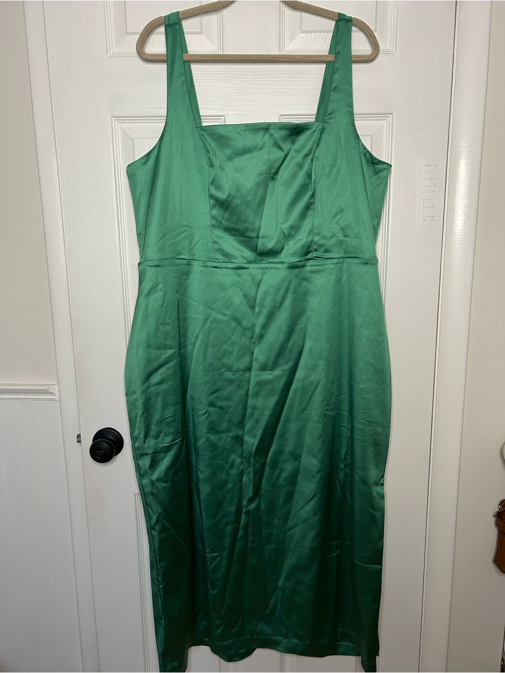 Abercrombie & Fitch Sculpting Stretch Satin Midi Dress - Picture 4 of 13